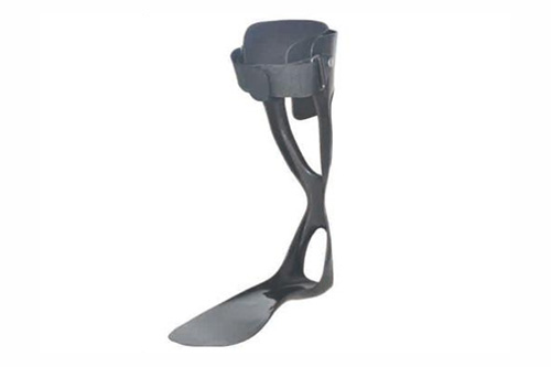 碳纤维足部矫形器比金属矫形器好用吗?